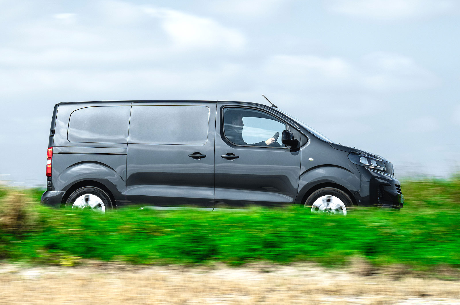 Vauxhall Vivaro Electric right driving