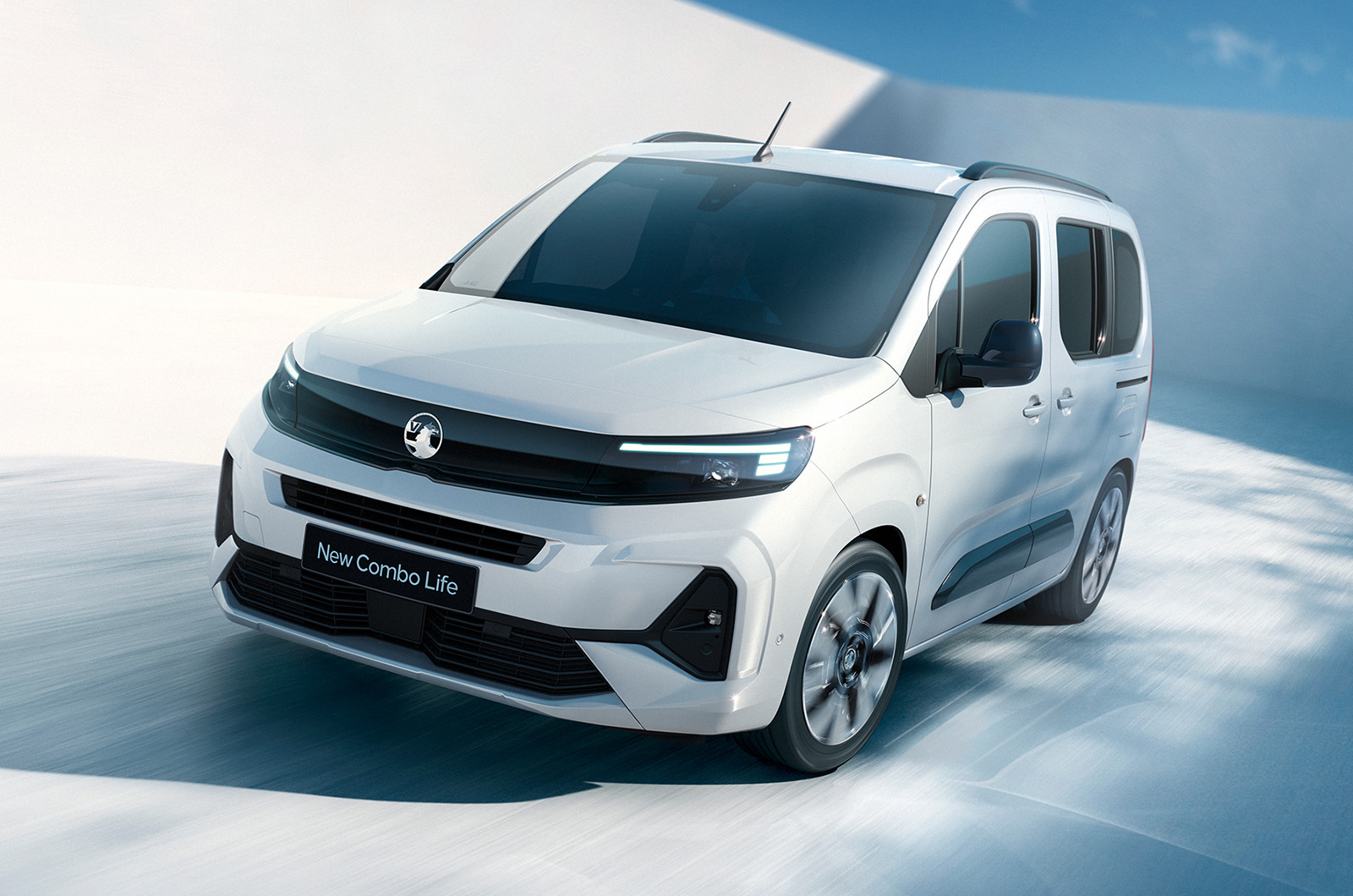Vauxhall Combo Life Electric front left cornering