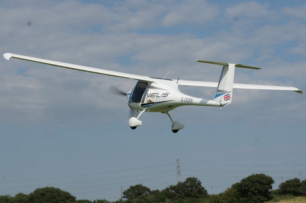 Velis Electro plane 