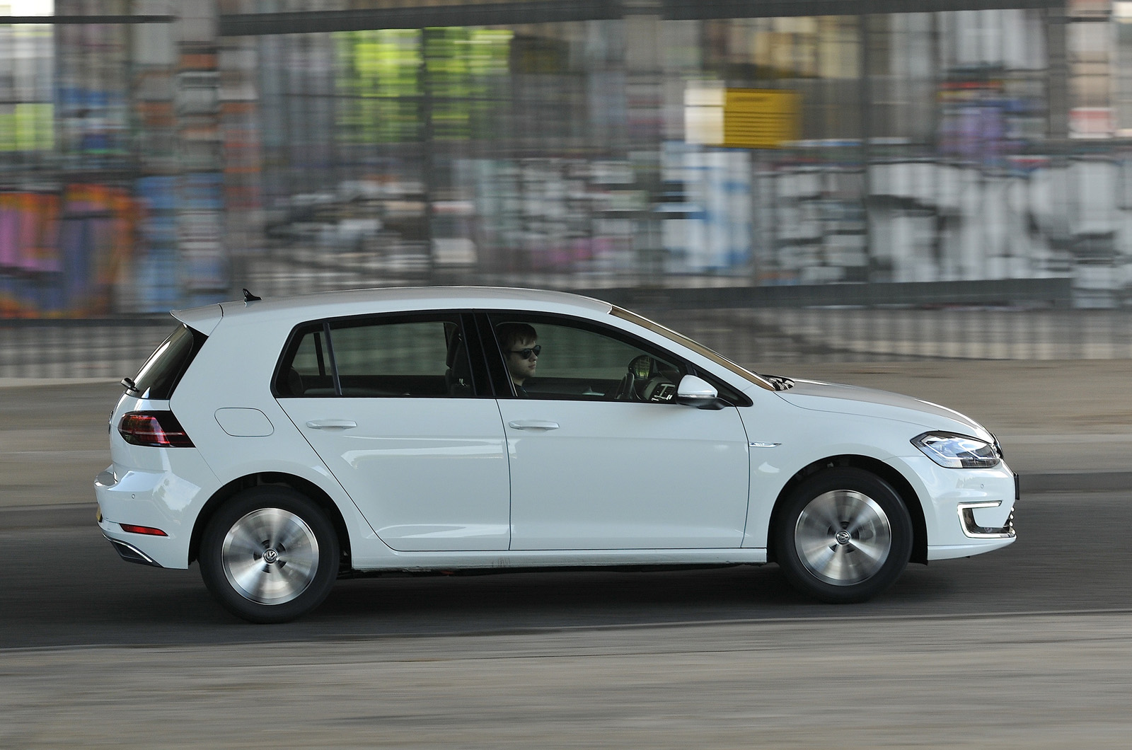 Volkswagen e-Golf side