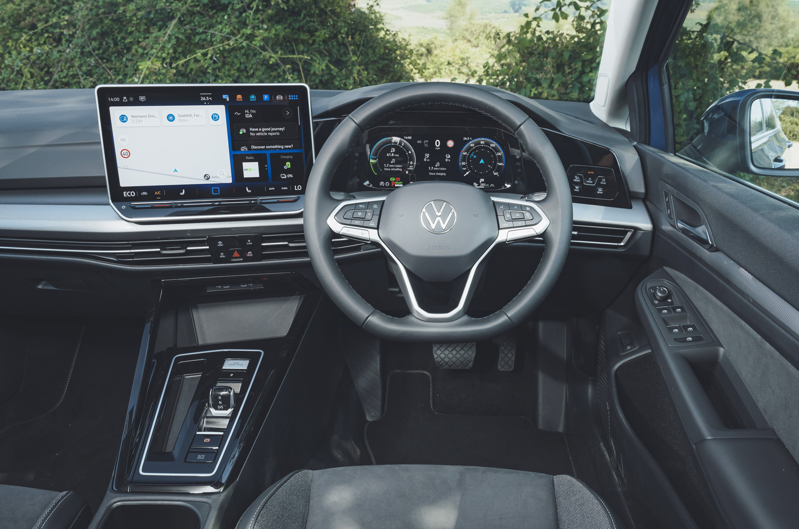 Volkswagen Golf dashboard