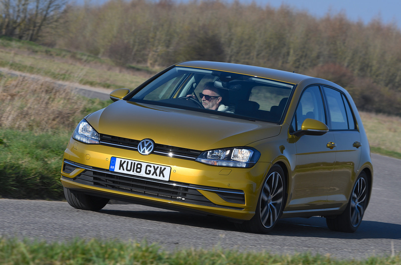 Volkswagen Golf front corner