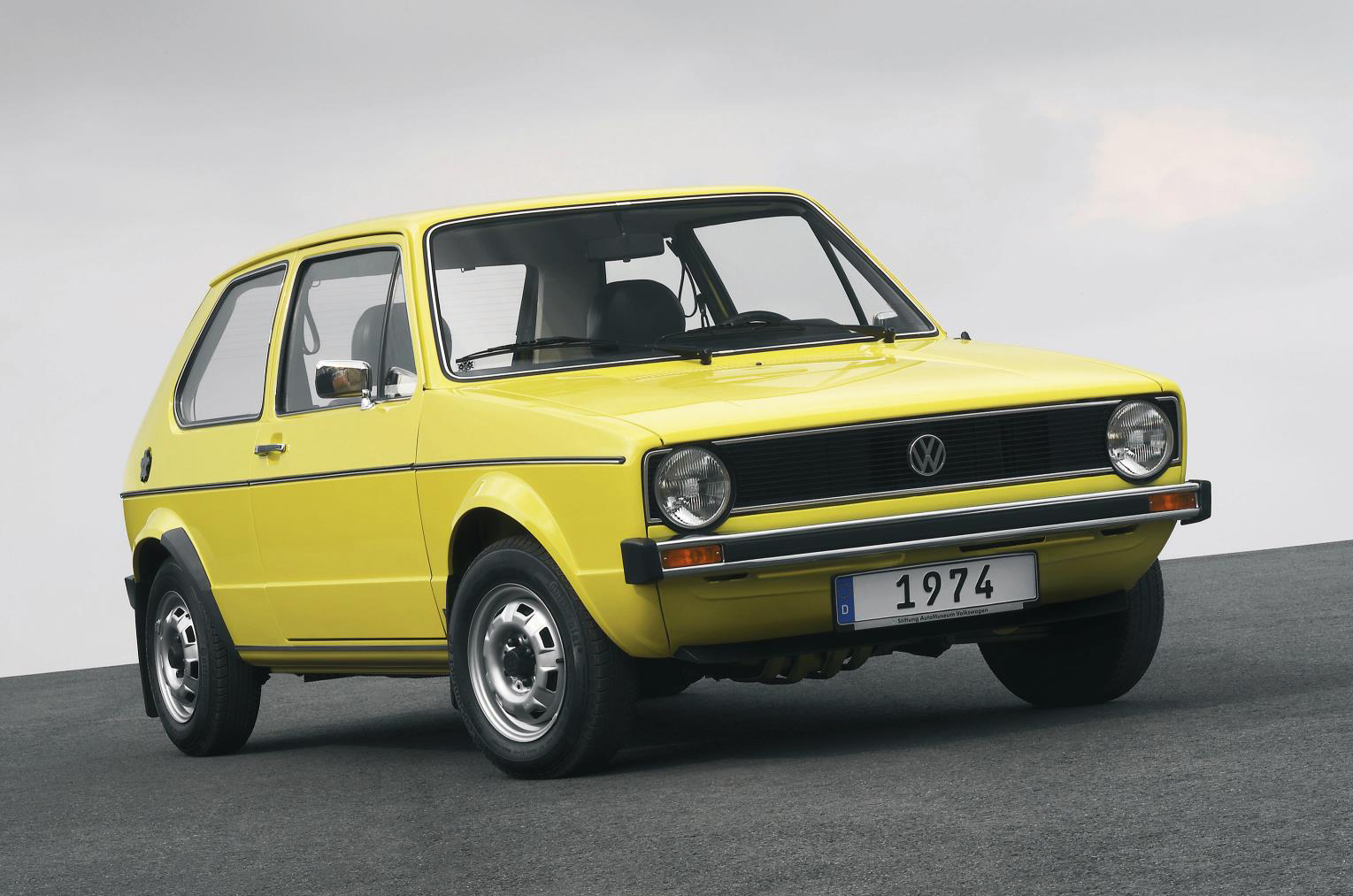 Volkswagen Golf Mk1 front static