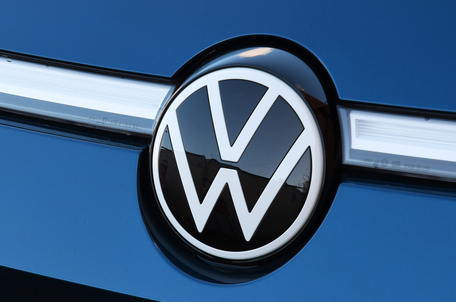 Volkswagen ID 7 nose badge