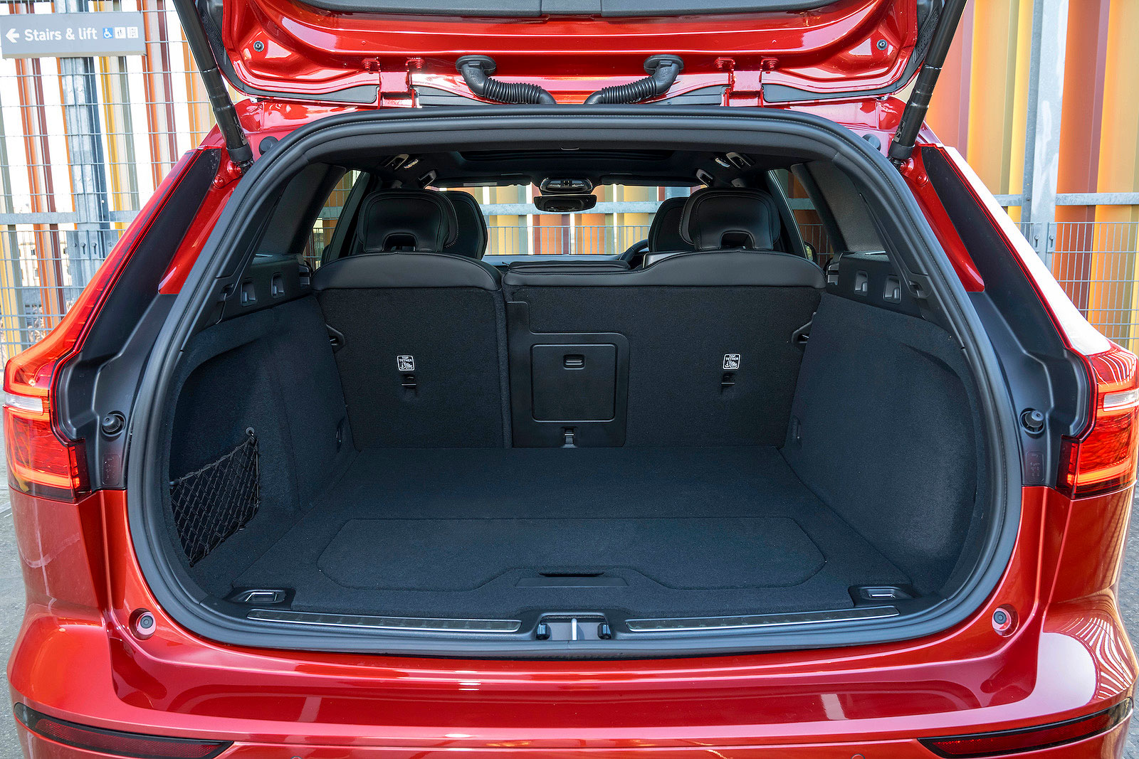 Volvo V60 boot