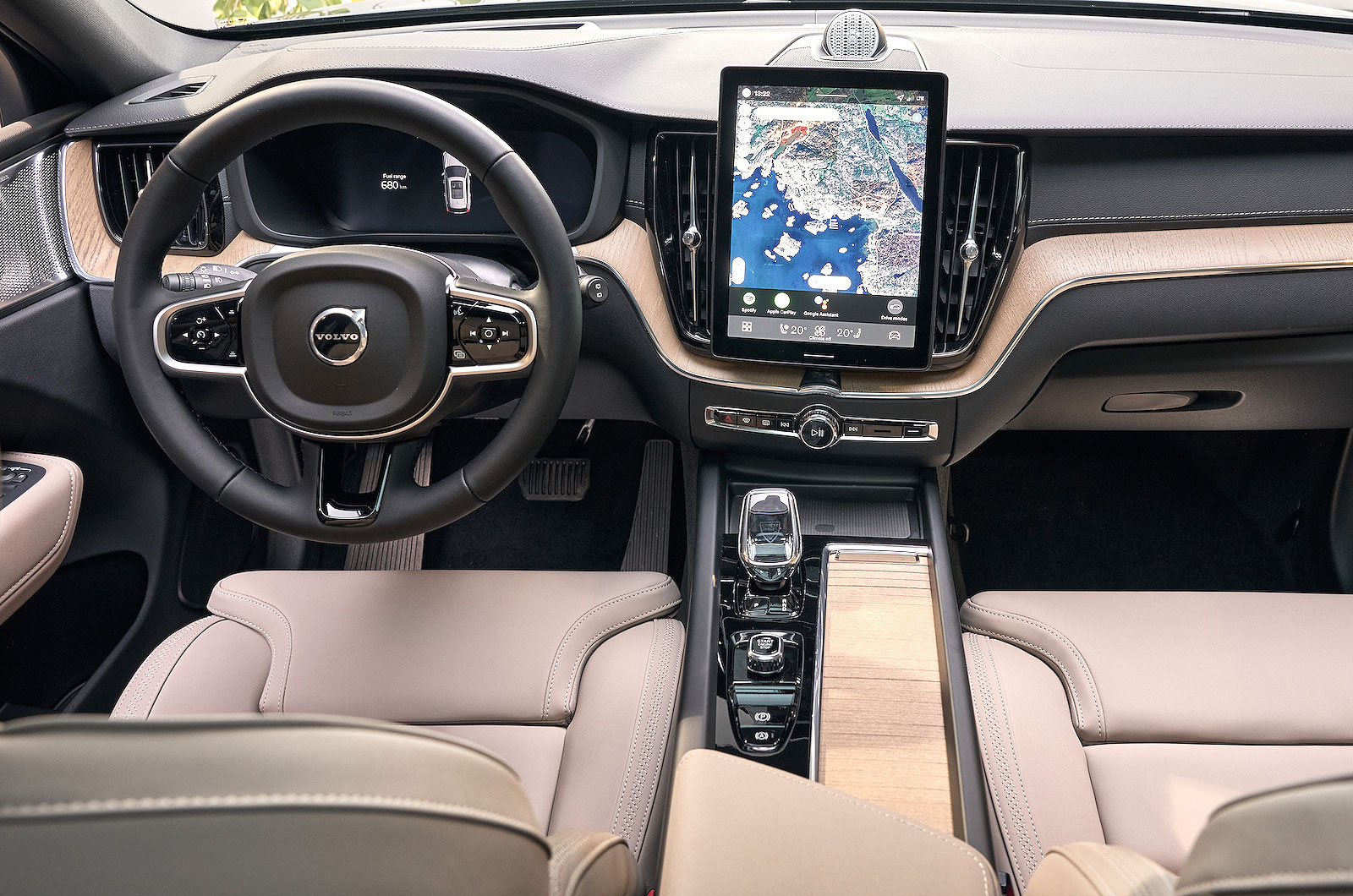 Volvo XC60 dashboard