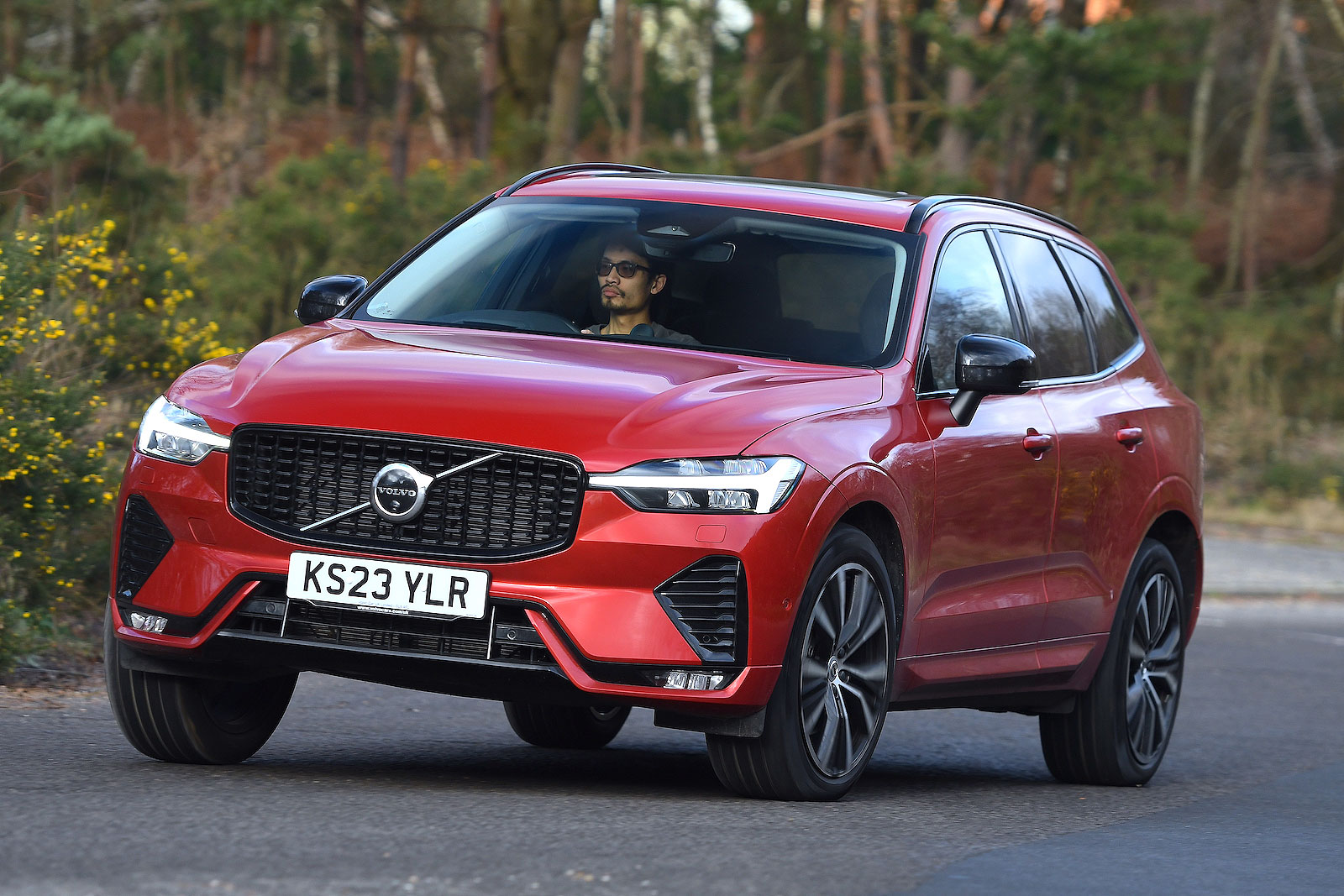Volvo XC60 front cornering