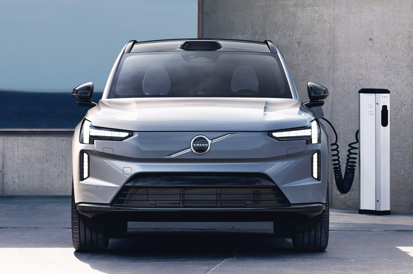 Volvo EX90 2023 nose