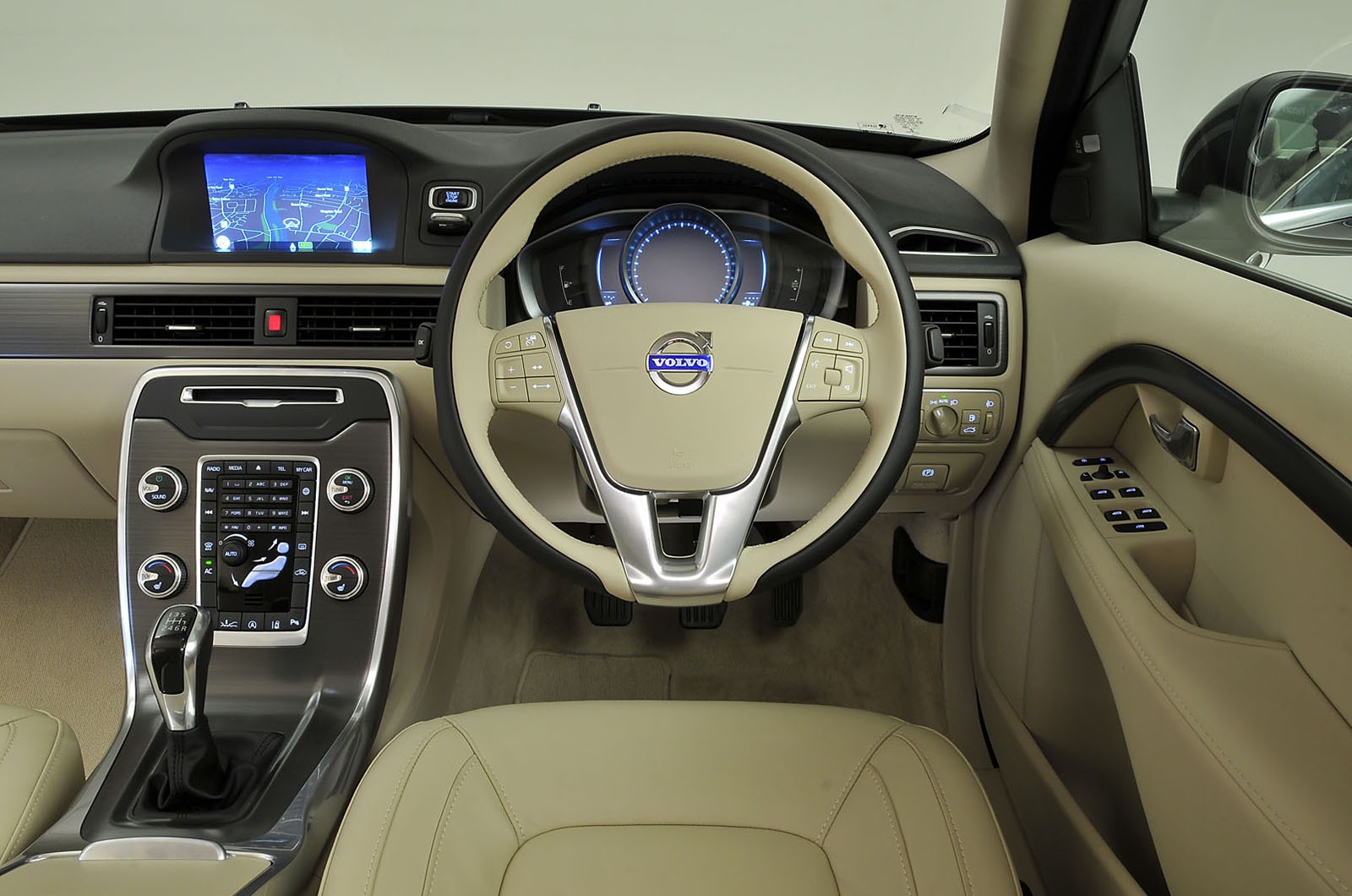 Used Volvo S80 interior