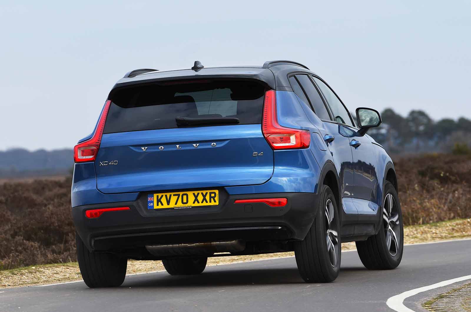 Volvo XC40 B4 2021 rear