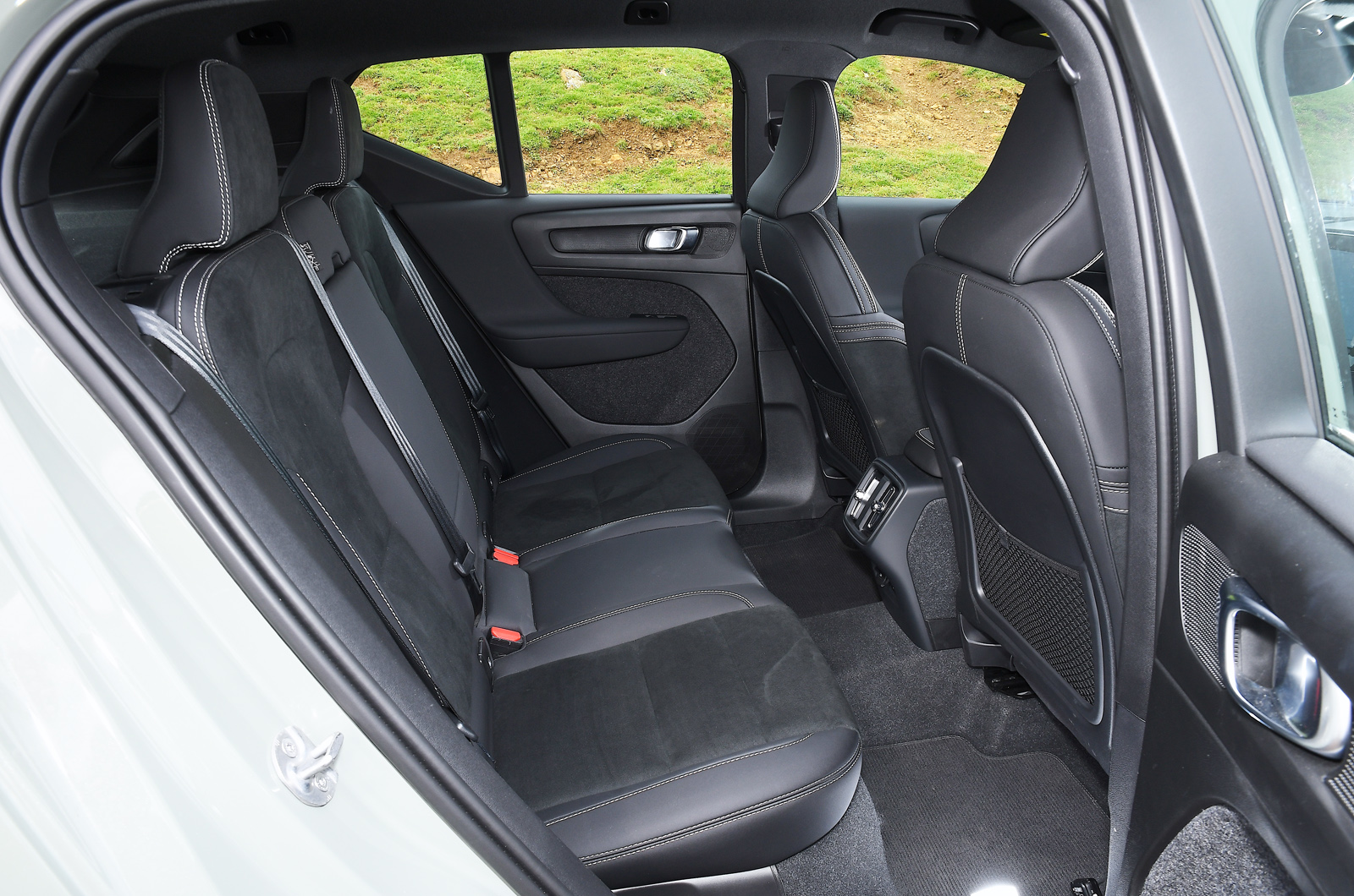 Volvo XC40 rear seats