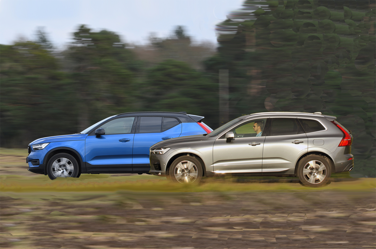 Volvo XC40 vs Volvo XC60 sides