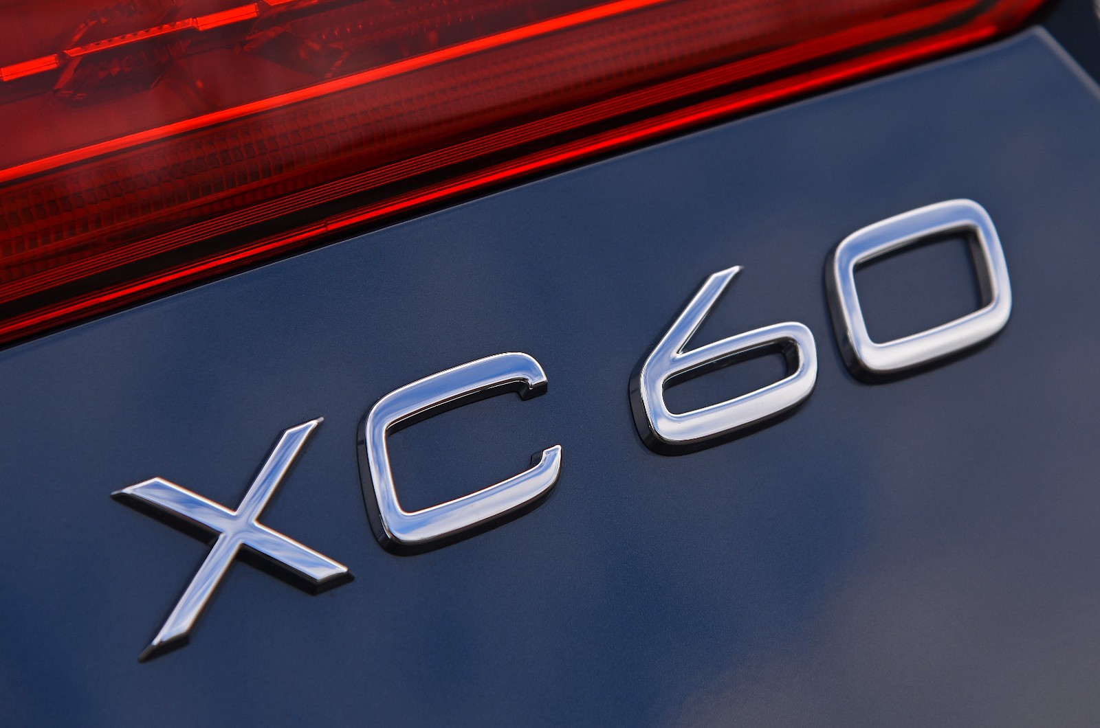 New Volvo XC60 badge