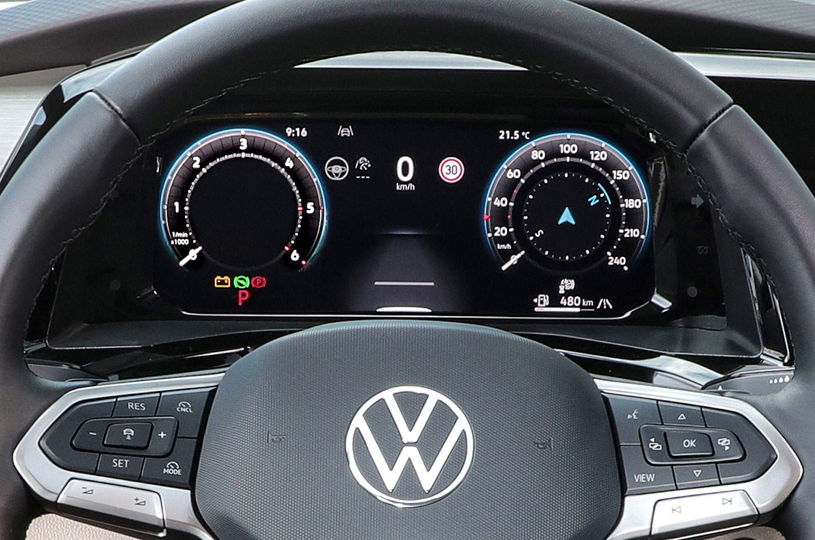 VW California Ocean digital driver's display