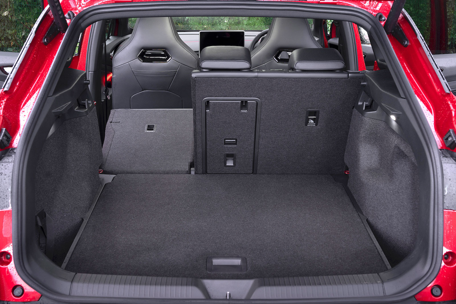 VW ID 4 boot