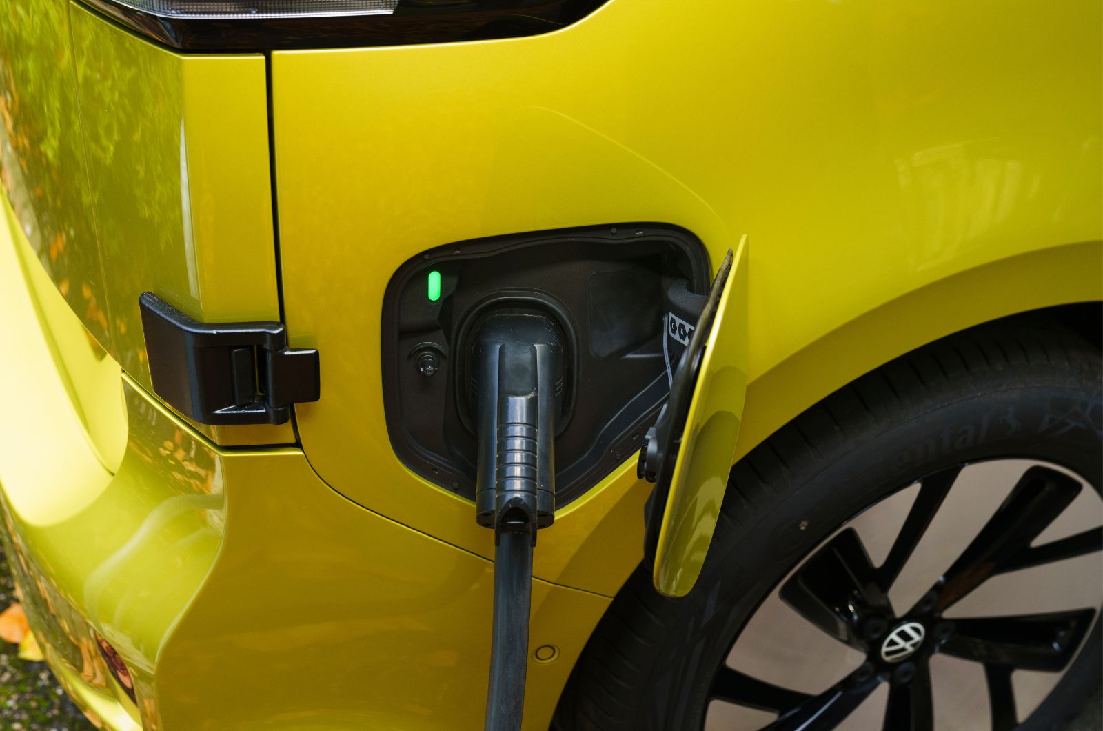 VW ID Buzz charging port