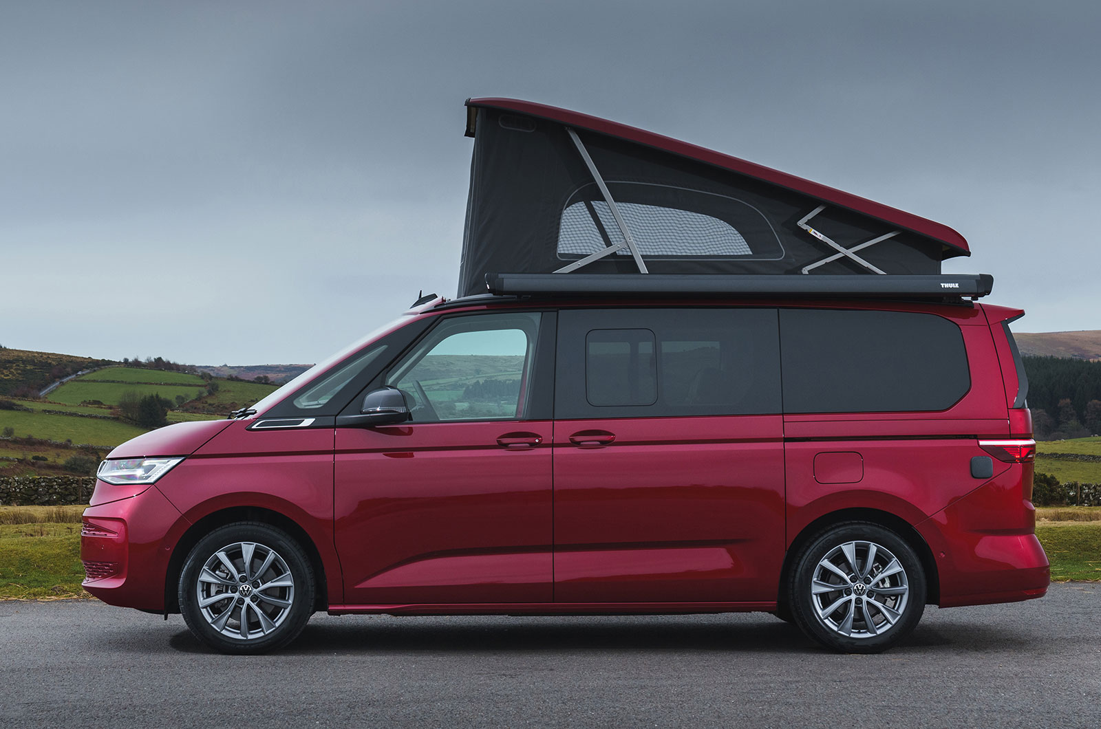 Volkswagen Multivan Camper static side