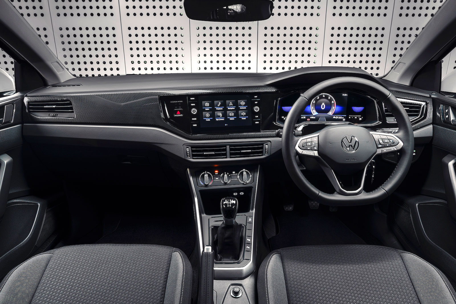 VW Taigo dashboard