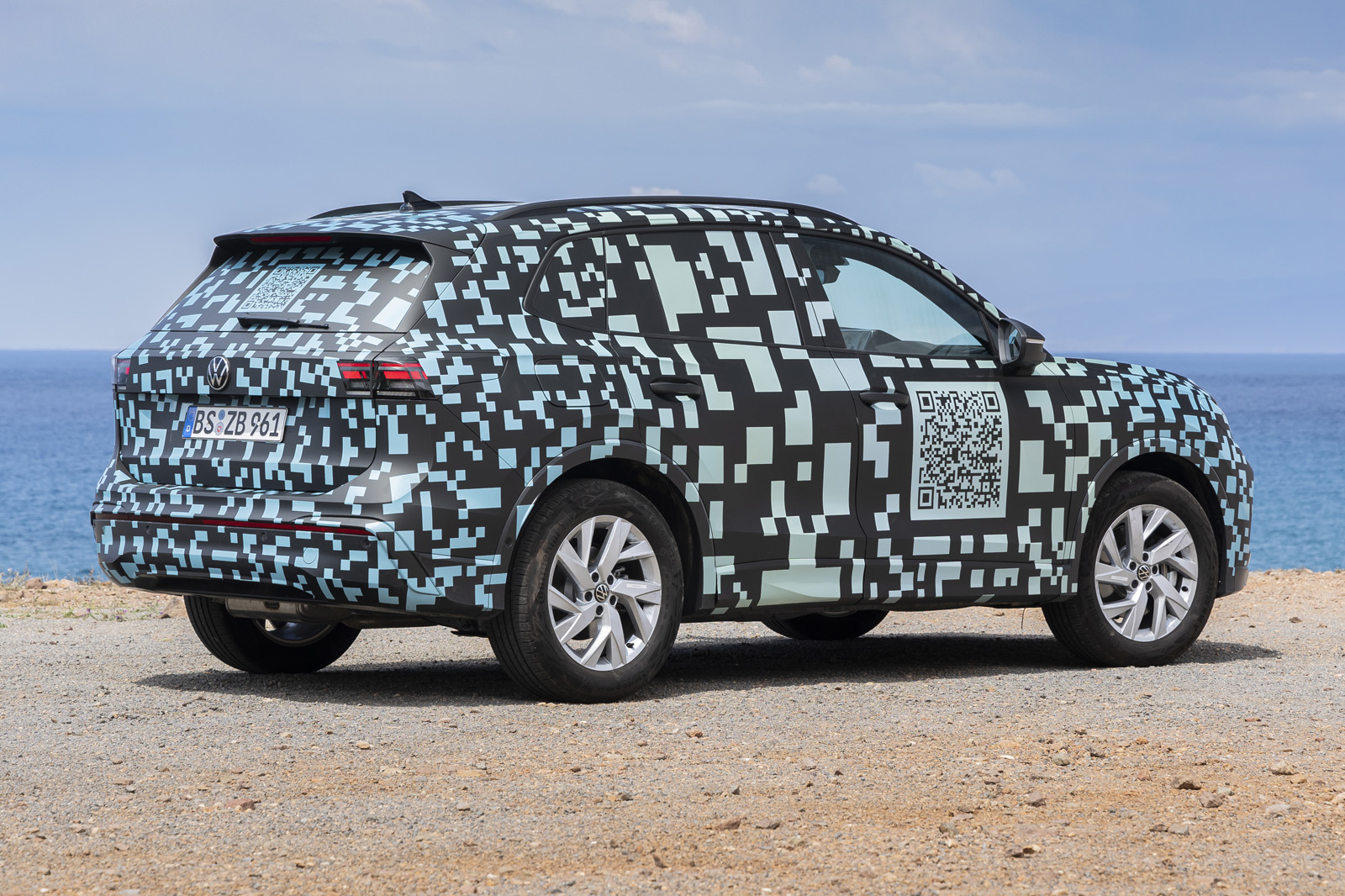 VW Tiguan camo drive rear 2024