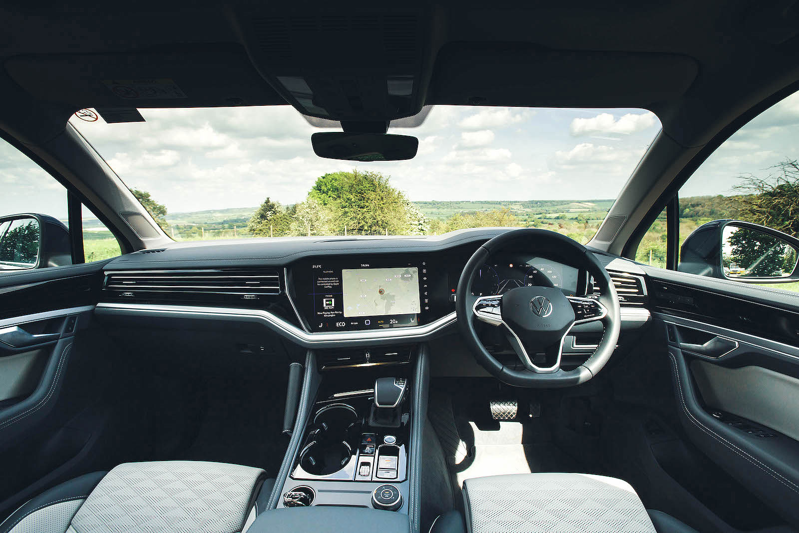 VW Touareg dashboard