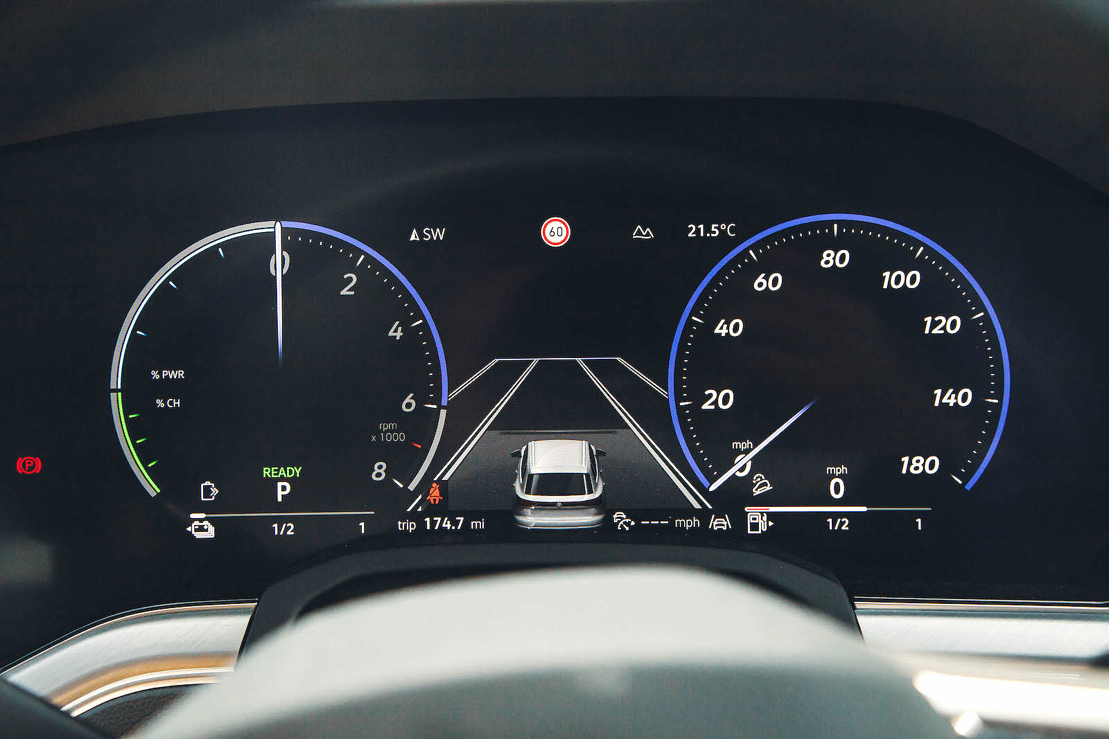 VW Touareg driver display