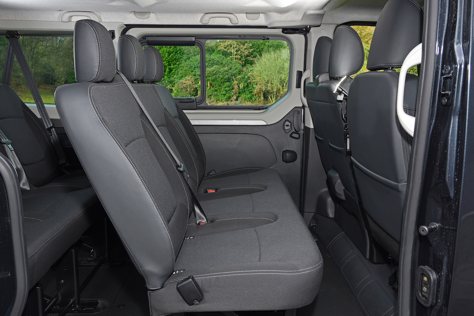 Renault Trafic Passenger 2022 interior rear seats