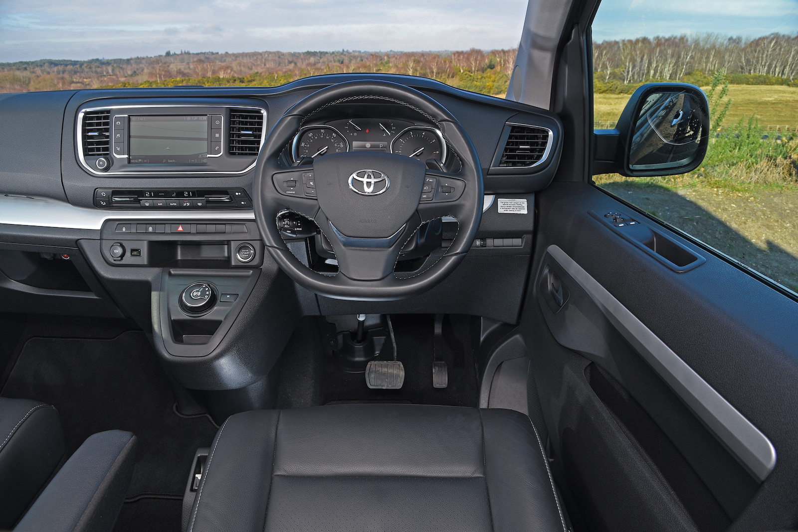 Toyota Proace Verso 2022 interior dashboard