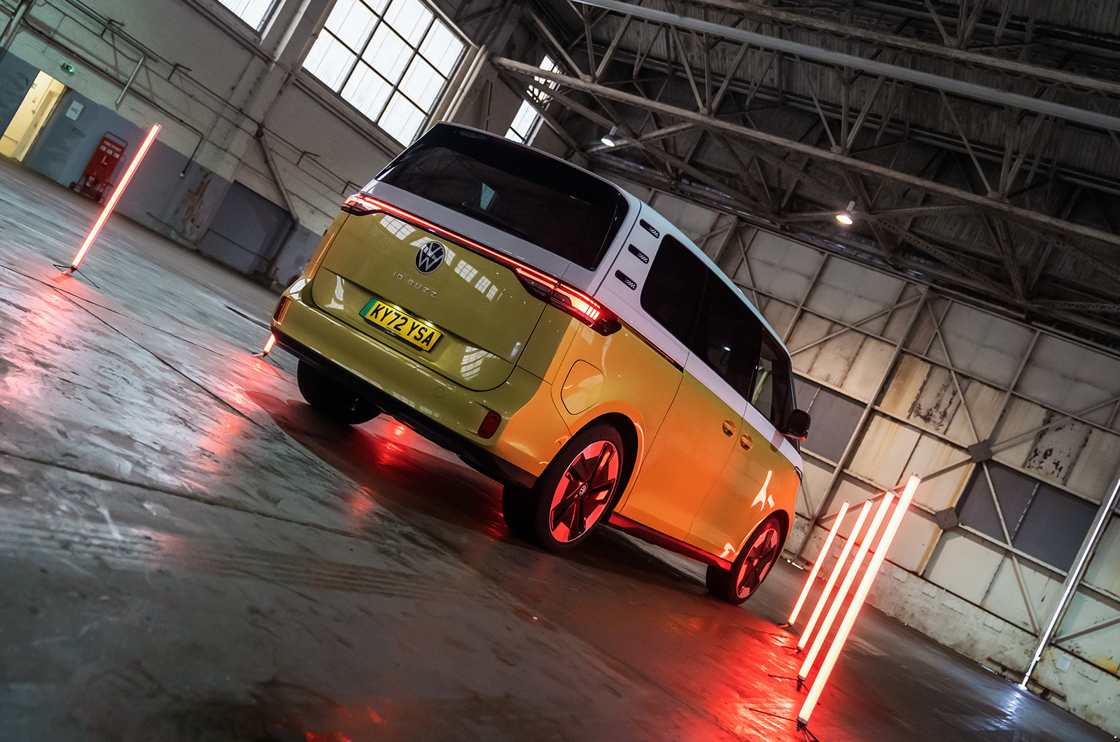 Volkswagen ID. Buzz rear