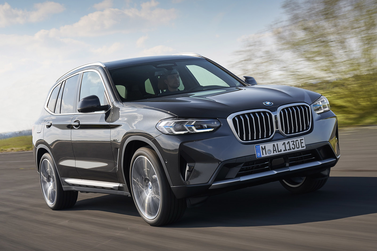 2021 BMW X3 front right exterior