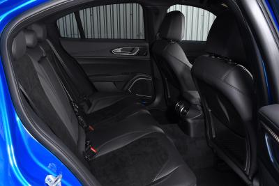 Alfa Romeo Giulia Quadrifoglio 2020 rear seats
