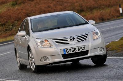 Used Toyota Avensis saloon 2009-2015
