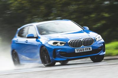 BMW 1 Series 118i front