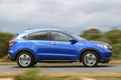 Honda HR-V vs Mazda CX-3 vs Nissan Qashqai