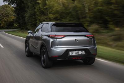 2019 DS 3 Crossback e-tense silver driving rear