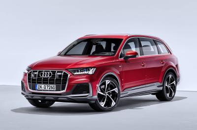 2020 Audi Q7 front