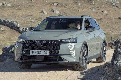 DS 7 2022 facelift front tracking
