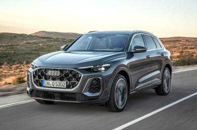 2025 Audi Q5 front driving