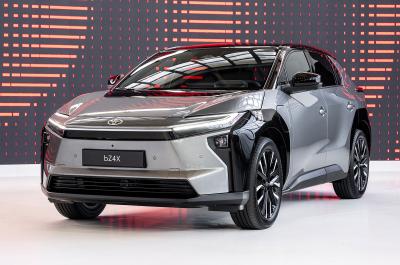 Facelifted Toyota bZ4X front static