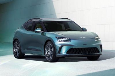 2025 Genesis GV60 front