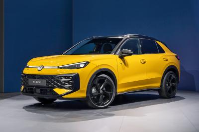 2026 Volkswagen T-Roc front studio
