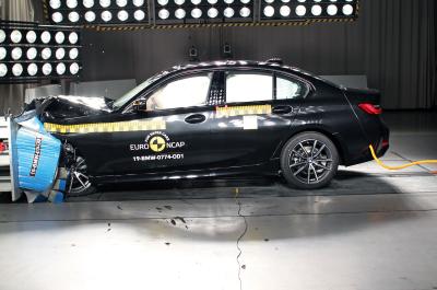 BMW 3 Series crash test