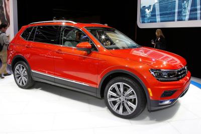 New Volkswagen Tiguan Allspace revealed at Detroit motor show