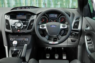 Used test – hot hatches: Ford Focus ST vs Volkswagen Golf GTI