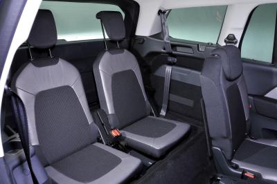 New Renault Grand Scenic vs Citroen Grand C4 Picasso vs Volkswagen Touran