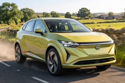 Nissan Qashqai future rendering driving front