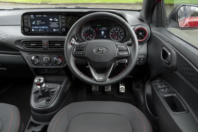 Hyundai i10 2022 dashboard