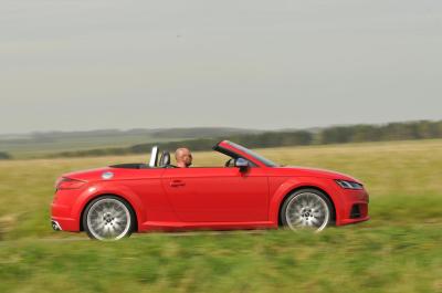 Porsche 718 Boxster S vs Audi TTS Roadster