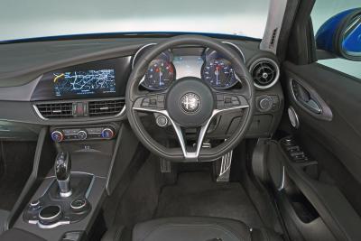 Alfa Romeo Giulia interior