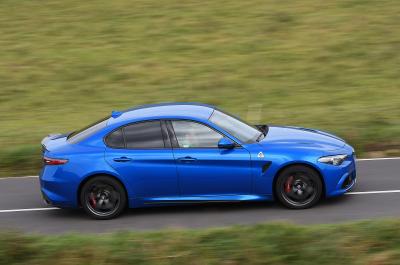 Alfa Romeo Giulia Quadrifoglio side