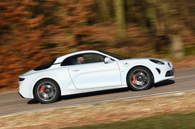 Alpine A110 S side panning - private plate